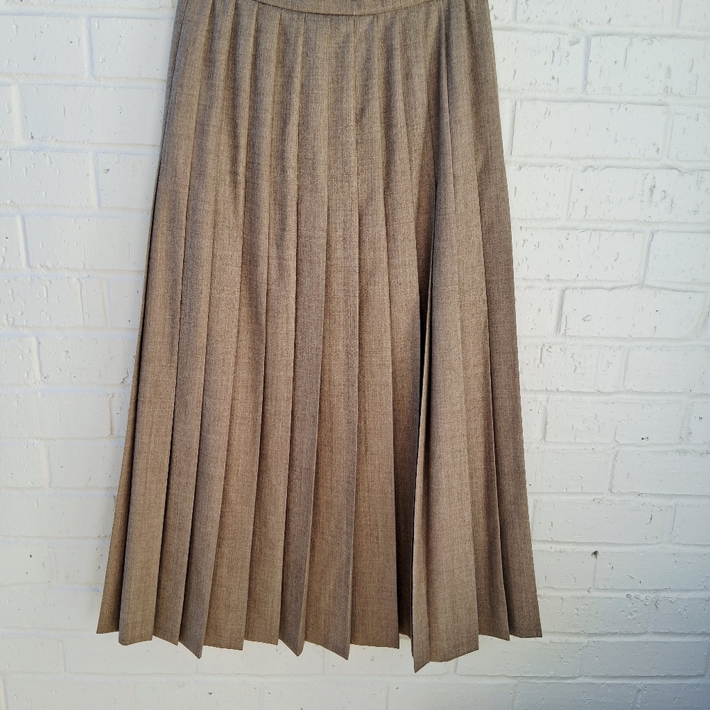 Escada Margaretha Ley Kilt Style Gold Bobby Pin Wool Cashmere Skirt Sz:EU38/6US - Picture 2 of 13
